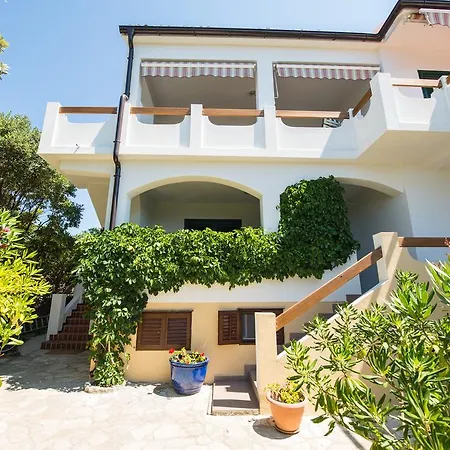 Paula Apartment Mandre